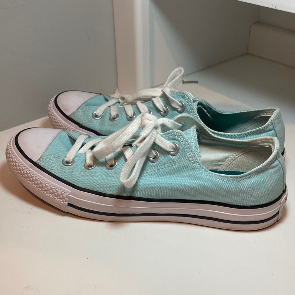 Converse All Star Women’s size 9